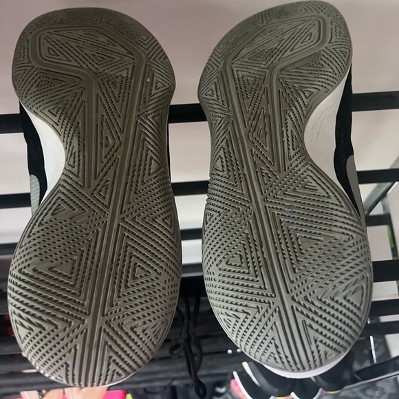 Nike 2020 Zoom Evidence 2 'Black Metallic Silver black white runners basketball - Picture 3 of 6